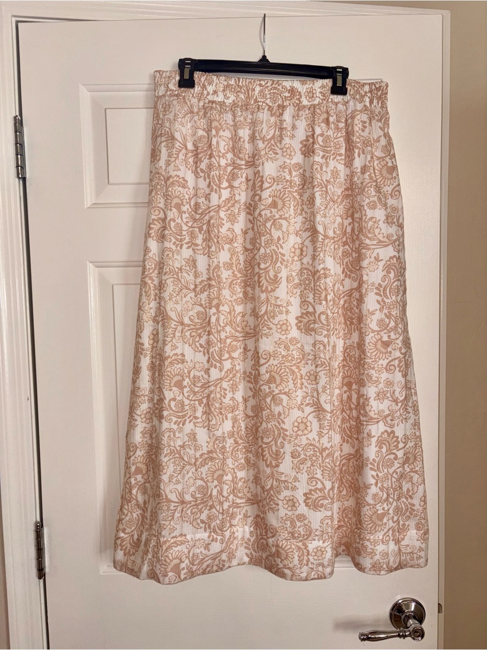 LOFT Cream and Tan Printed Skirt